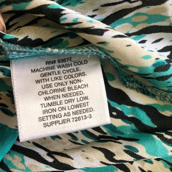 Liz Claiborne Women’s Button Down Animal Print Sleeveless Round Neck Size L - Picture 9 of 11